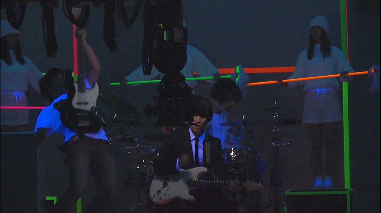 「LIVE for YOU」UNISON SQUARE GARDENのライブ撮影風景。