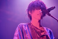 「米津玄師 2016 TOUR / はうる」東京・Zepp Tokyo公演の様子。（撮影：中野敬久）