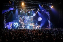 Mrs. GREEN APPLE「In the Morning Tour」東京・TOKYO DOME CITY HALL公演の様子。（撮影：上飯坂一）