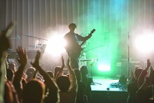 真空ホロウ「真空パック vol.11 -10th(tenacity)anniversary-」の様子。（撮影：高田真希子）