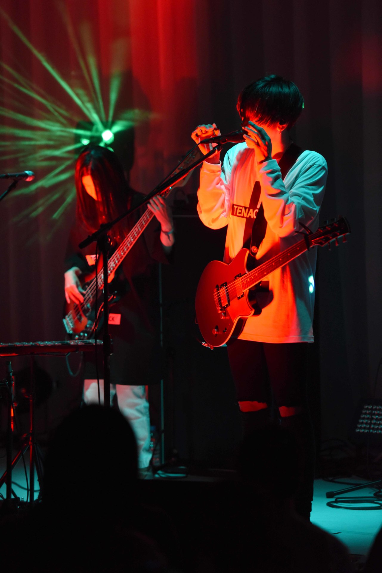 真空ホロウ「真空パック vol.11 -10th(tenacity)anniversary-」の様子。（撮影：高田真希子）