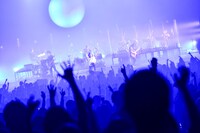 THE BACK HORN「『KYO-MEIホールツアー』～月影のシンフォニー～」東京・中野サンプラザホール公演の様子。（Photo by Rui Hashimoto[SOUND SHOOTER]）