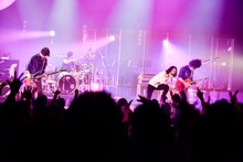 THE BACK HORN「『KYO-MEIホールツアー』～月影のシンフォニー～」東京・中野サンプラザホール公演の様子。（Photo by Rui Hashimoto[SOUND SHOOTER]）