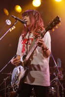 北澤ゆうほ（G, Vo）  （撮影：西田航[WATAROCK]、河邉有実莉[WATAROCK]）