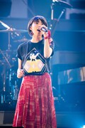 「5th Live Tour 2016 ～WE | ME～」の最終公演の様子。（撮影：田中聖太郎）