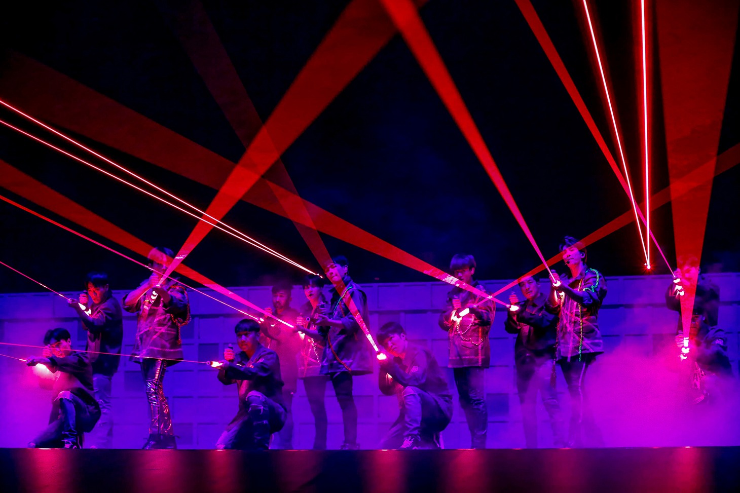 SHINee「SHINee WORLD V」日本公演の様子。（photo by HAJIME KAMIIISAKA）
