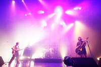 12月11日に行われた「SHISHAMOワンマンツアー2016秋『夏の恋人はもういないのに、恋に落ちる音が聞こえたのはきっとあの漫画のせい』」Zepp Tokyo公演の様子。（撮影：岡田貴之）