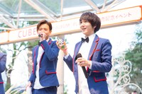 左からTAKA、末吉9太郎。（撮影：牛島康介）