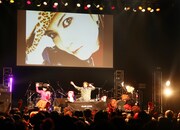 DJ-INAによるDJタイムの様子。(c)HEADWAX ORGANIZATION CO.,LTD.（Photo by Hisao Yamaguchi）