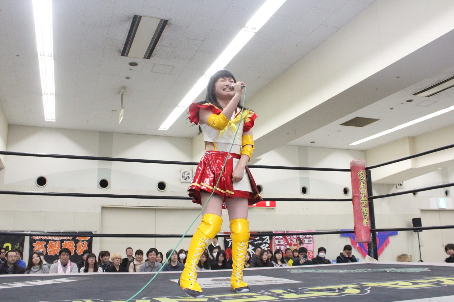 試合に敗れるも決意表明する伊藤麻希。（写真提供：ジョブ・ネット）