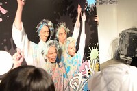 パイ投げを待つDISH//。