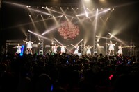 チームしゃちほことあゆみくりかまき。（撮影：鳥居洋介）