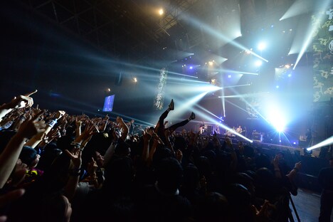 「SKULLSHIT 20th ANNIVERSARY 骸骨祭り」に出演した175R。（写真提供：EMI Records）