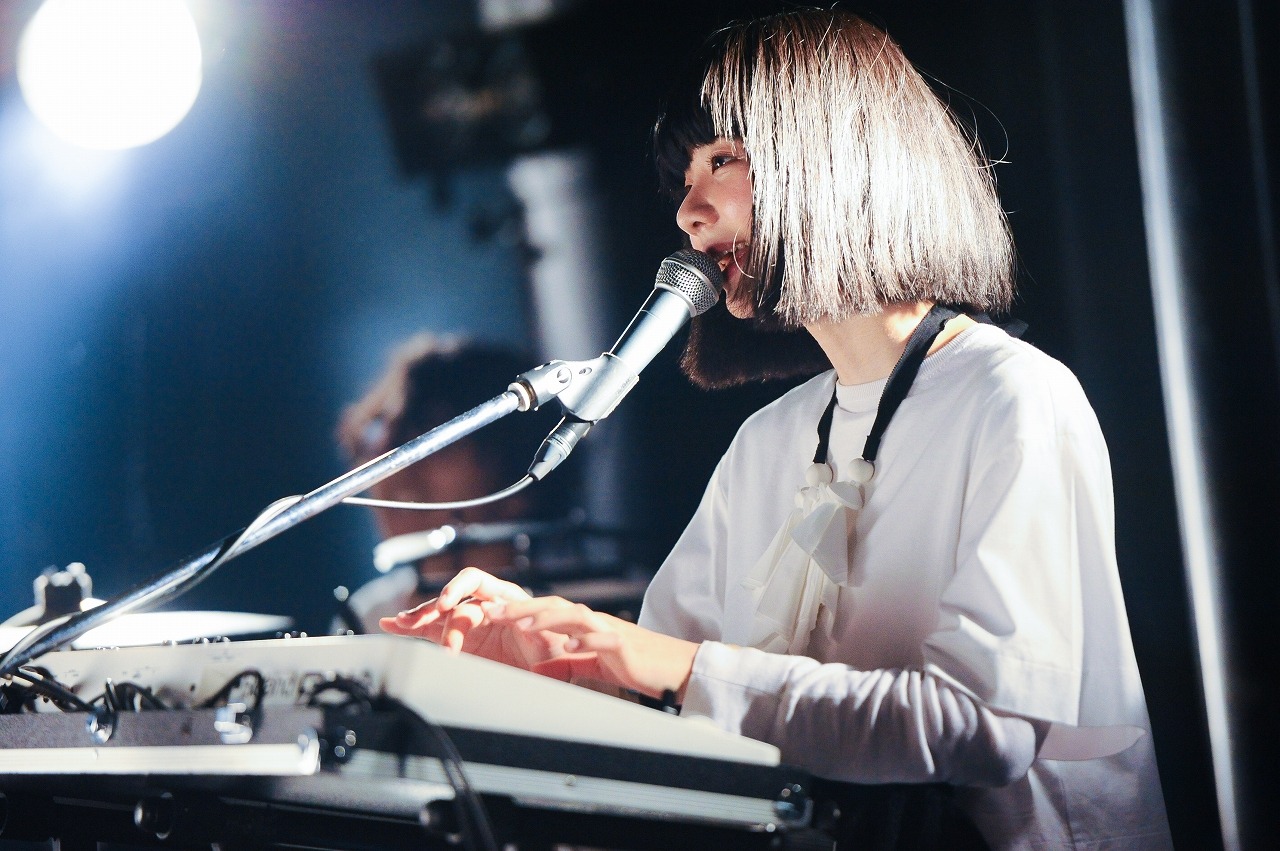 志水美日（key）（Photo by MASANORI  FUJIKAWA）
