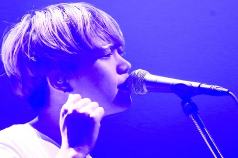 GEN（B, Vo）（Photo by Viola Kam [V'z Twinkle Photography]）