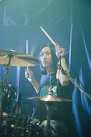 垣守翔真（Dr）（撮影：はまいばひろや）