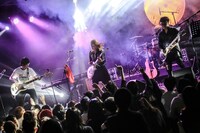 11月19日に行われた中国の広州・楽府Livehouse公演の様子。