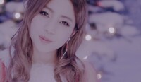 lol「xmas kiss」ミュージックビデオのワンシーン。