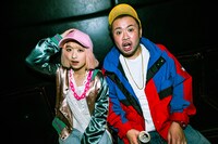 左から中江友梨、サイプレス上野（提供：Melody fair Inc.）。