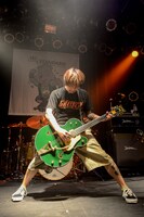 横山健（G, Vo）