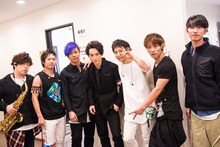 SKY-HIとUVERworld。