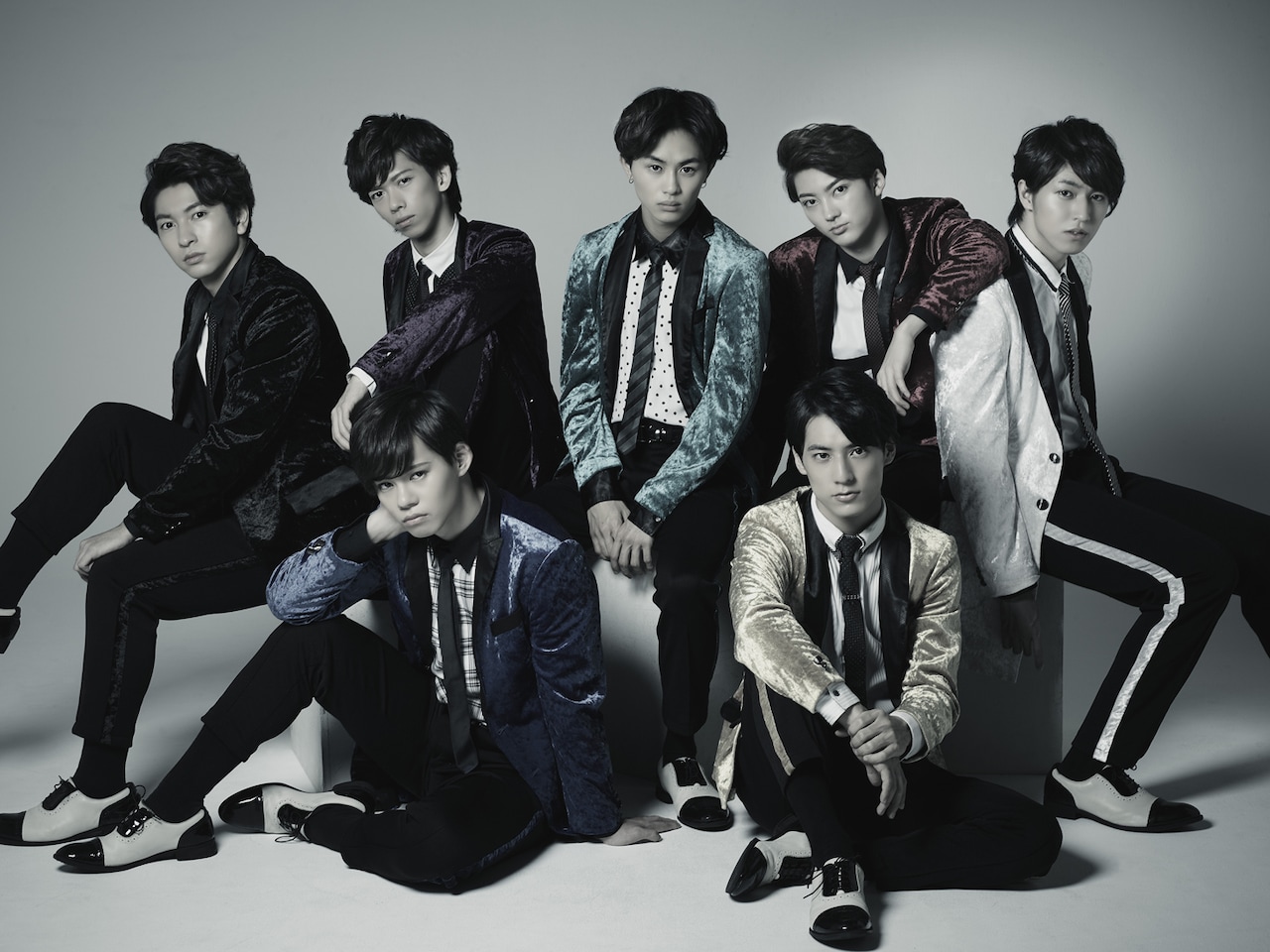 【超特急】ブルーレイ Synchronism Revolucion Amazon.co.jp: 超特急 LIVE TOUR 2016 Synchronism (通常盤