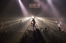 12月4日に行われた「KEMURI WORLD TOUR 2016」東京・新木場STUDIO COAST公演の様子。