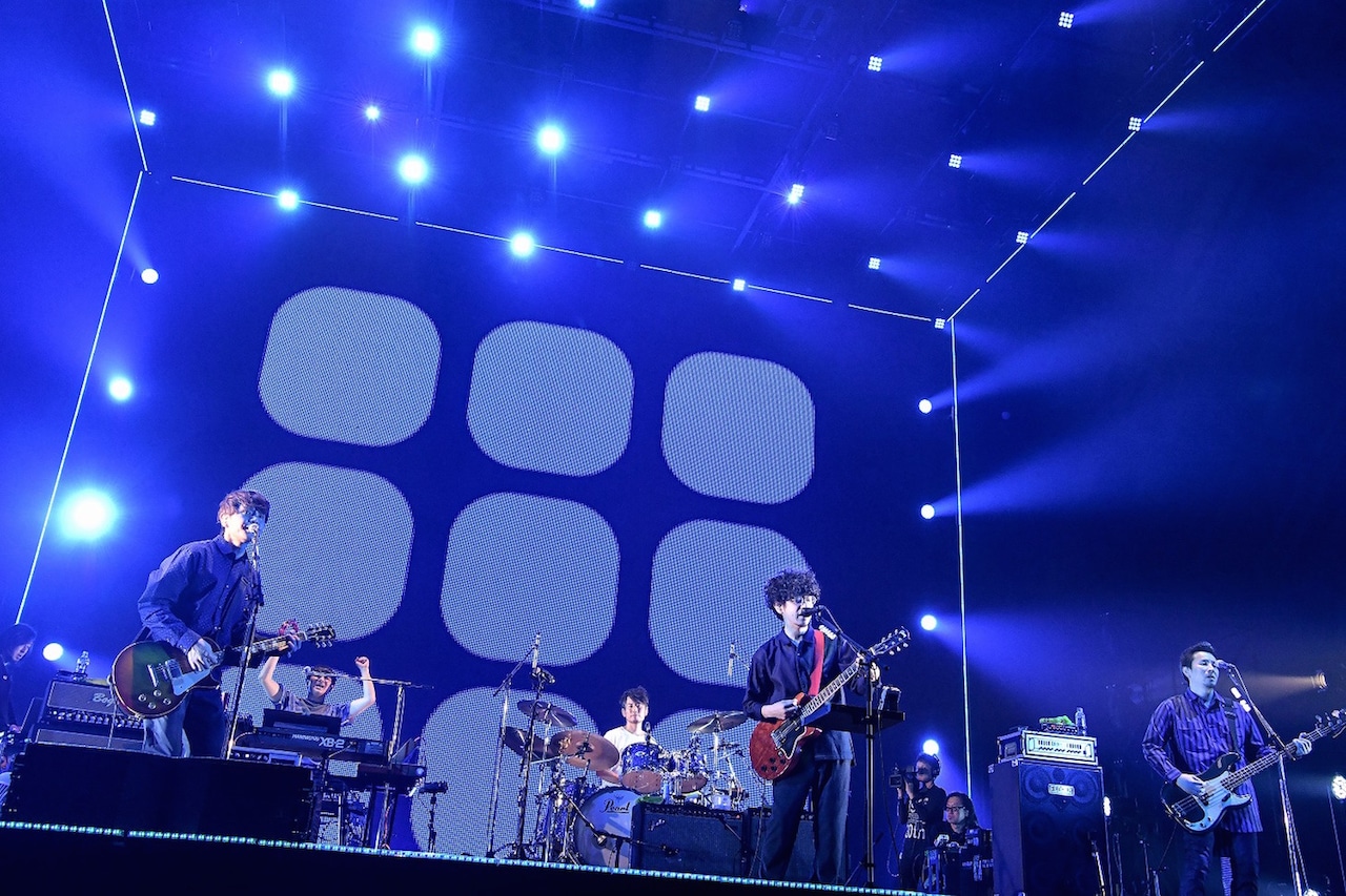 アジカン20周年ツアー開幕、キャリア総括3時間ライブで観客魅了 - 音楽