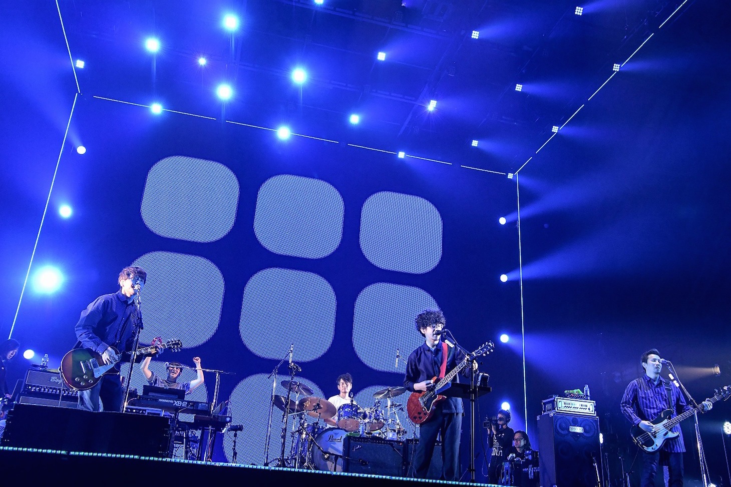 ASIAN KUNG-FU GENERATION「ASIAN KUNG-FU GENERATION Tour 2016-2017『20th Anniversary Live』」千葉・幕張イベントホール公演の様子。（Photo by TEPPEI）