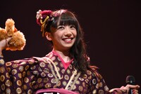 真山りかのソロ公演「20才だよ?!▽真山ちゃん祭」（▽はハートマーク）の様子。