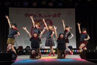 GANG PARADEによるライブの様子。