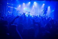 OBLIVION DUST（撮影：緒車寿一）