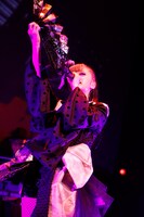 メイリア（Vo）（撮影：M.キセキ）