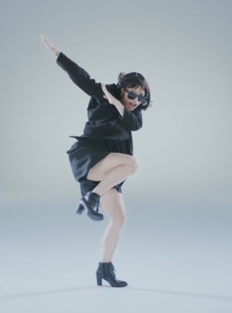 “脱臭炭ガール”のKwang。