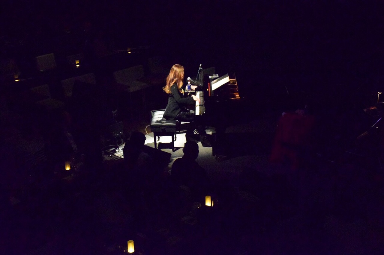 傳田真央「DENDAKAI ＠ ROOM 702 ～The Night Party Before Xmas～」神奈川・MOTION BLUE YOKOHAMA公演の様子。（Photo by Takako Shioya）