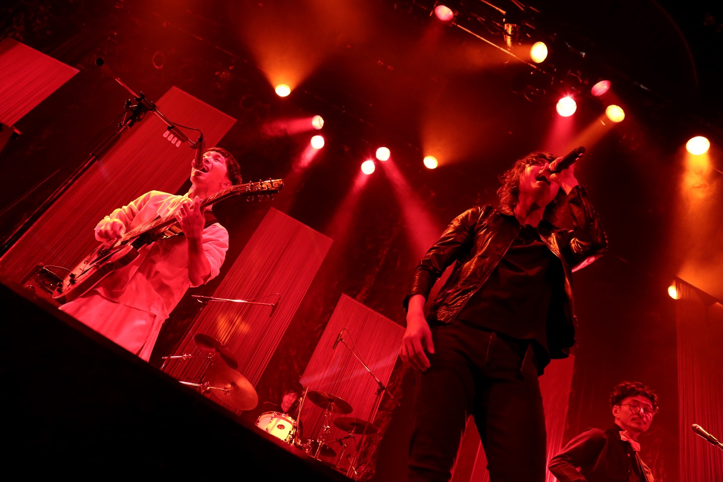 UNCHAINとカナタタケヒロ（LEGO BIG MORL）。（Photo by Watanabe"KOOL"Syo）
