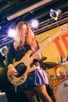 AZU（B）（撮影：木場ヨシヒト）