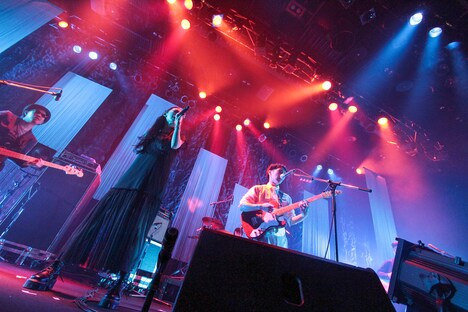 UNCHAINと彩姫（BAND-MAID）。（Photo by Watanabe"KOOL"Syo）