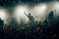 アルカラ「こ・れ・で・も・か！！TOUR 2016 -東名阪-」東京・渋谷CLUB QUATTRO公演の様子。（撮影：西槇太一）
