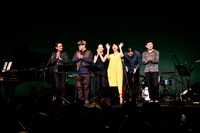 「祝！ふたりのデビュー15周年▽」東京公演の様子。（提供：LIGHTSOME）