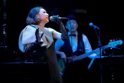 11月に開催されたワンマンライブ「野宮真貴、渋谷系を歌う -2016-。“男と女”」の様子。(Photo by Hajime Kamiiisaka)