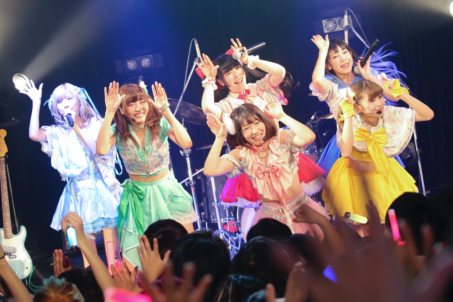 バンドじゃないもん！（写真提供：ポニーキャニオン）