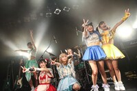 バンドじゃないもん！（写真提供：ポニーキャニオン）