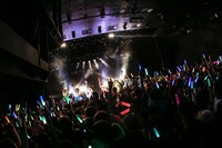 バンドじゃないもん！（写真提供：ポニーキャニオン）