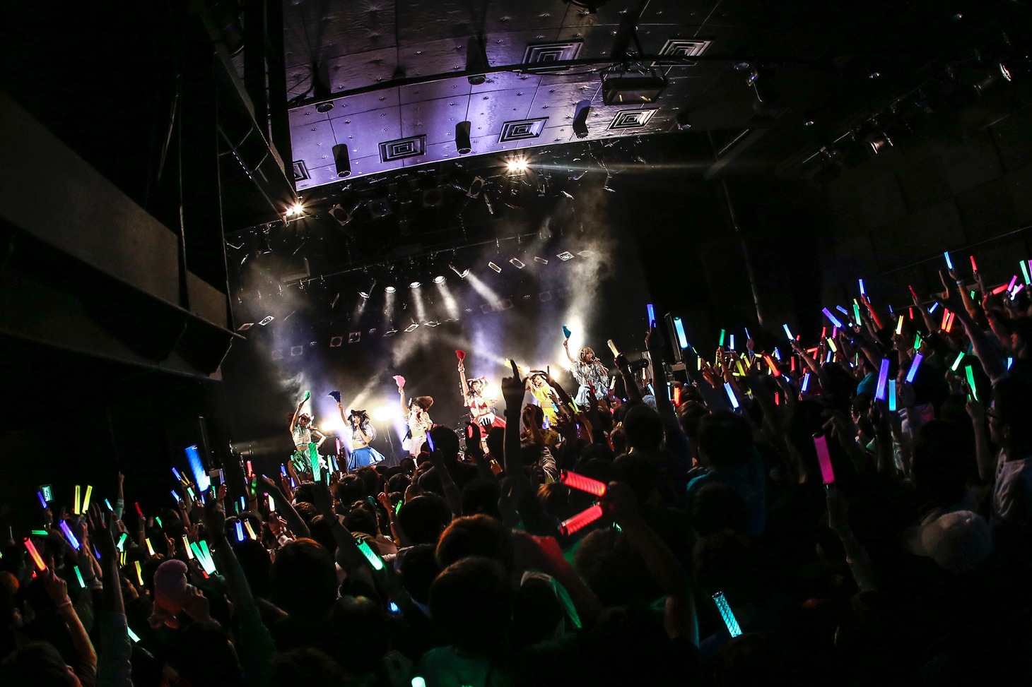 バンドじゃないもん！（写真提供：ポニーキャニオン）