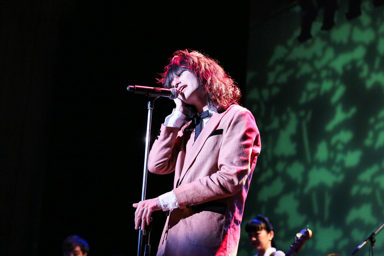 メンバー16人による「12月24日のドレスコーズ」大団円、ニューアルバム発売告知も