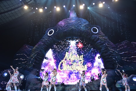 私立恵比寿中学「私立恵比寿中学 クリスマス大学芸会2016『エビ中のオーシャンズガイド』」東京・国立代々木競技場第一体育館公演の様子。