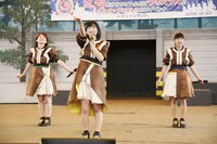 左から希山愛、春乃きいな、星野蒼良。（撮影：濱本英介）