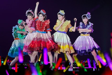 ももいろクローバーZ（Photo by HAJIME KAMIIISAKA+Z）