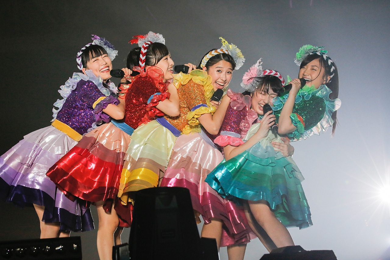 ももいろクローバーZ（Photo by HAJIME KAMIIISAKA+Z）